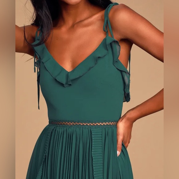 Lulus: Emerald Green Tie-Strap Pleated Midi Dress - Picture 8 of 10